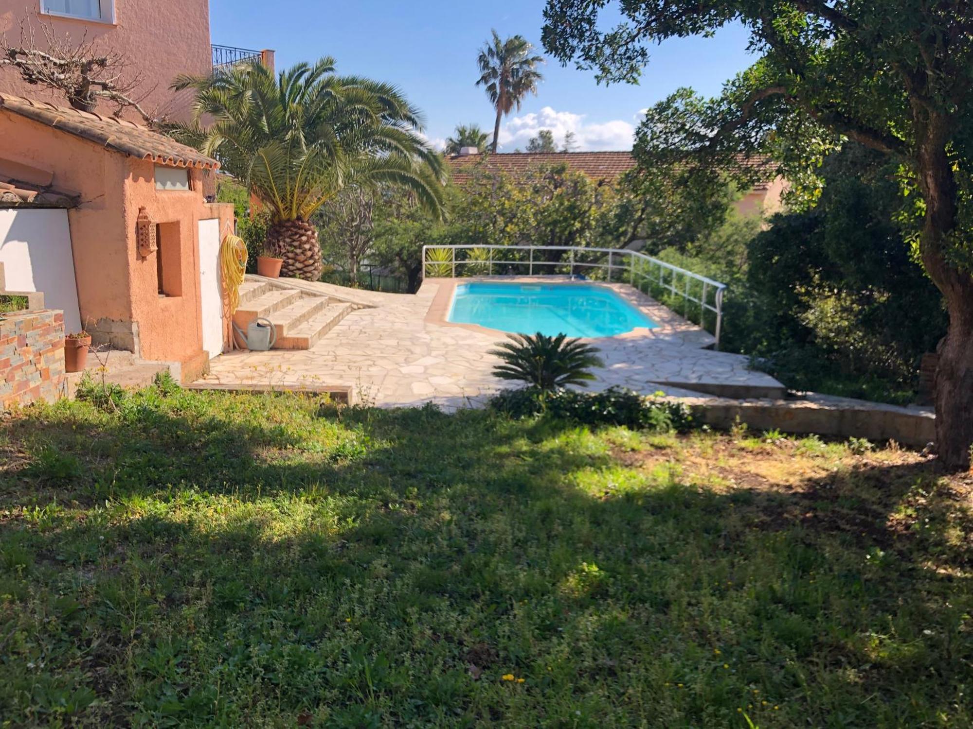 Charmant Appartement Fréjus